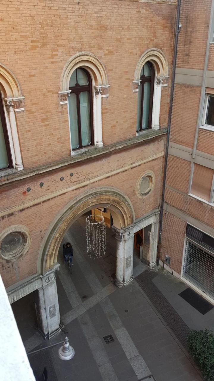 Apartment Garibaldi Ferrara Luaran gambar